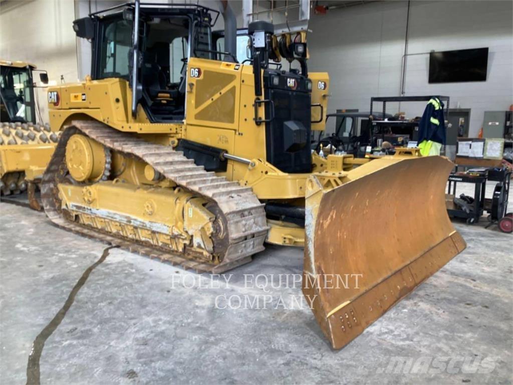 CAT D6-20V24I بلدوزرات مجنزرة
