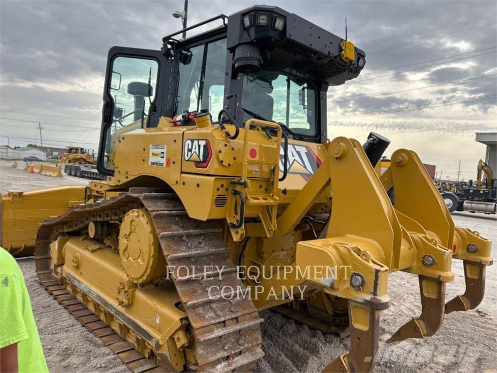 CAT D6-20V24I بلدوزرات مجنزرة