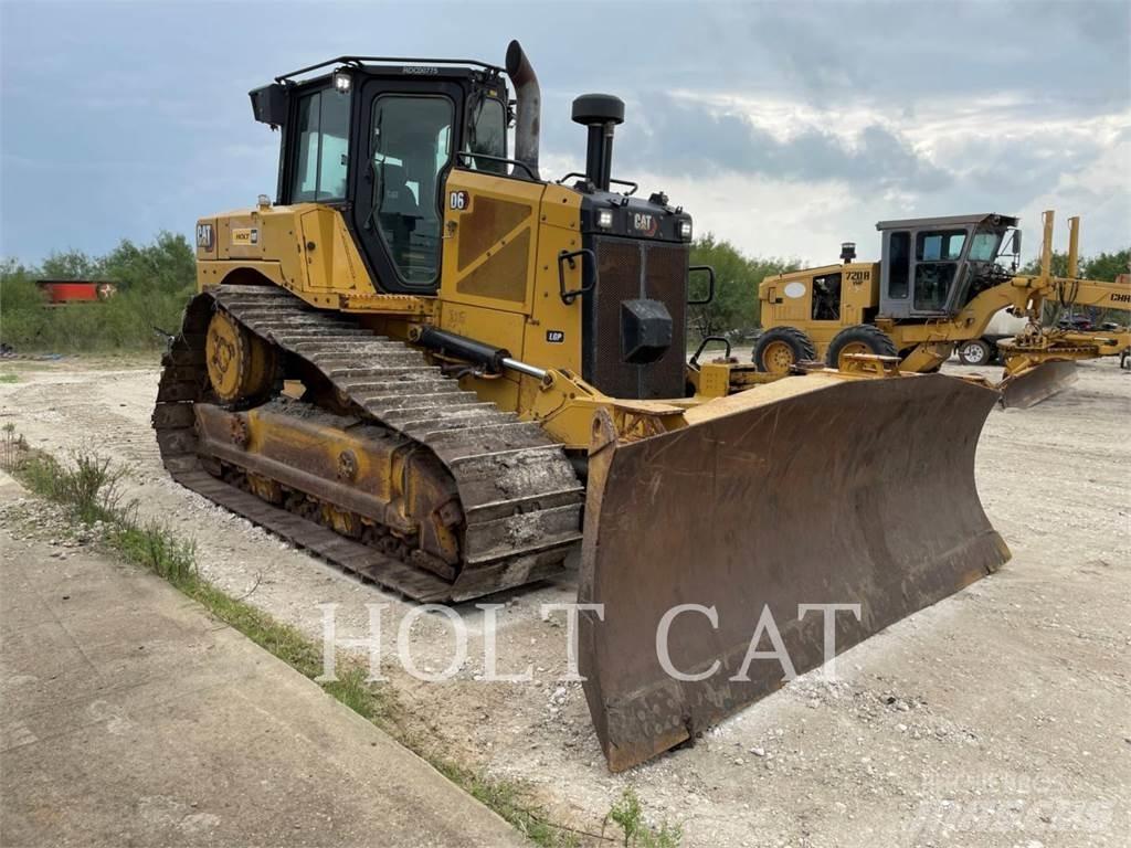 CAT D6-20VP بلدوزرات مجنزرة
