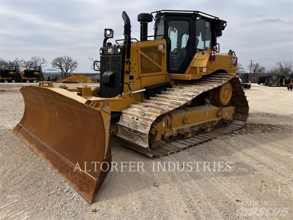 CAT D6-20VPAT بلدوزرات مجنزرة
