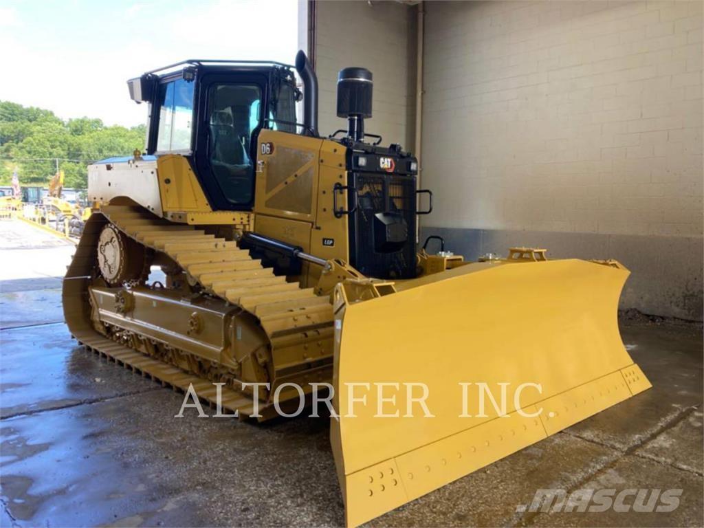 CAT D6-20VPAT بلدوزرات مجنزرة