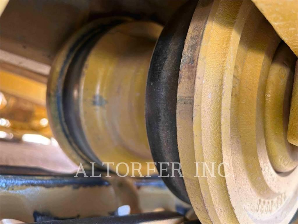 CAT D6-20VPAT بلدوزرات مجنزرة