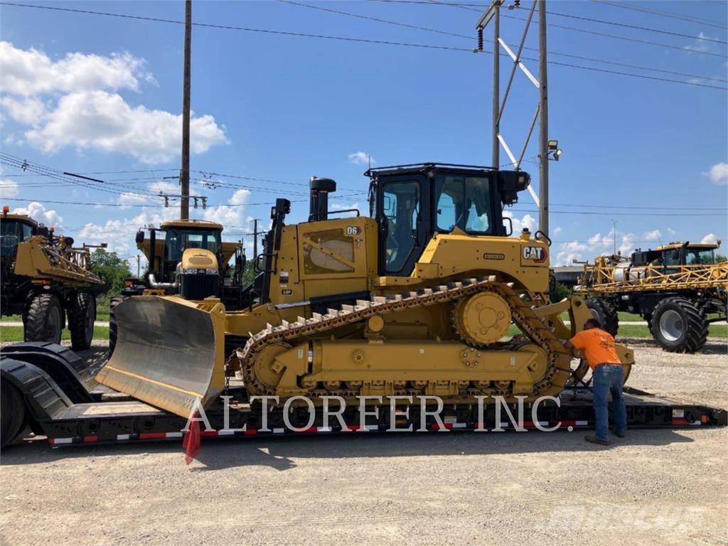 CAT D6-20VPAT بلدوزرات مجنزرة