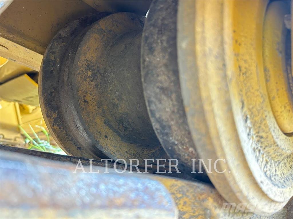 CAT D6-20XE SU بلدوزرات مجنزرة