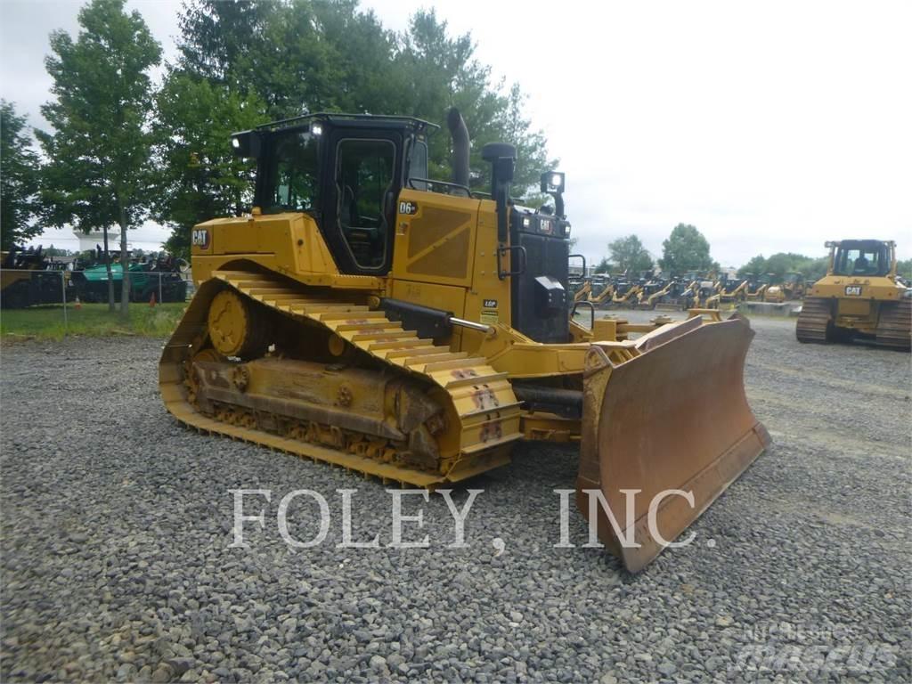 CAT D6-20XEVP بلدوزرات مجنزرة
