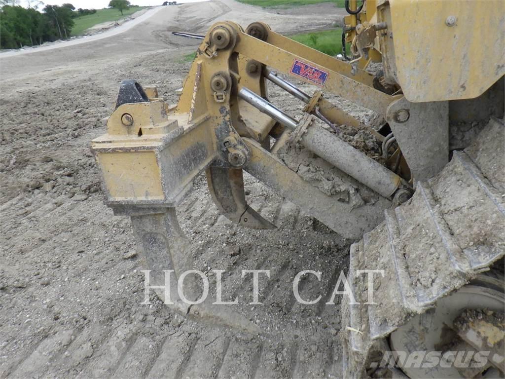 CAT D6-20XEVP بلدوزرات مجنزرة