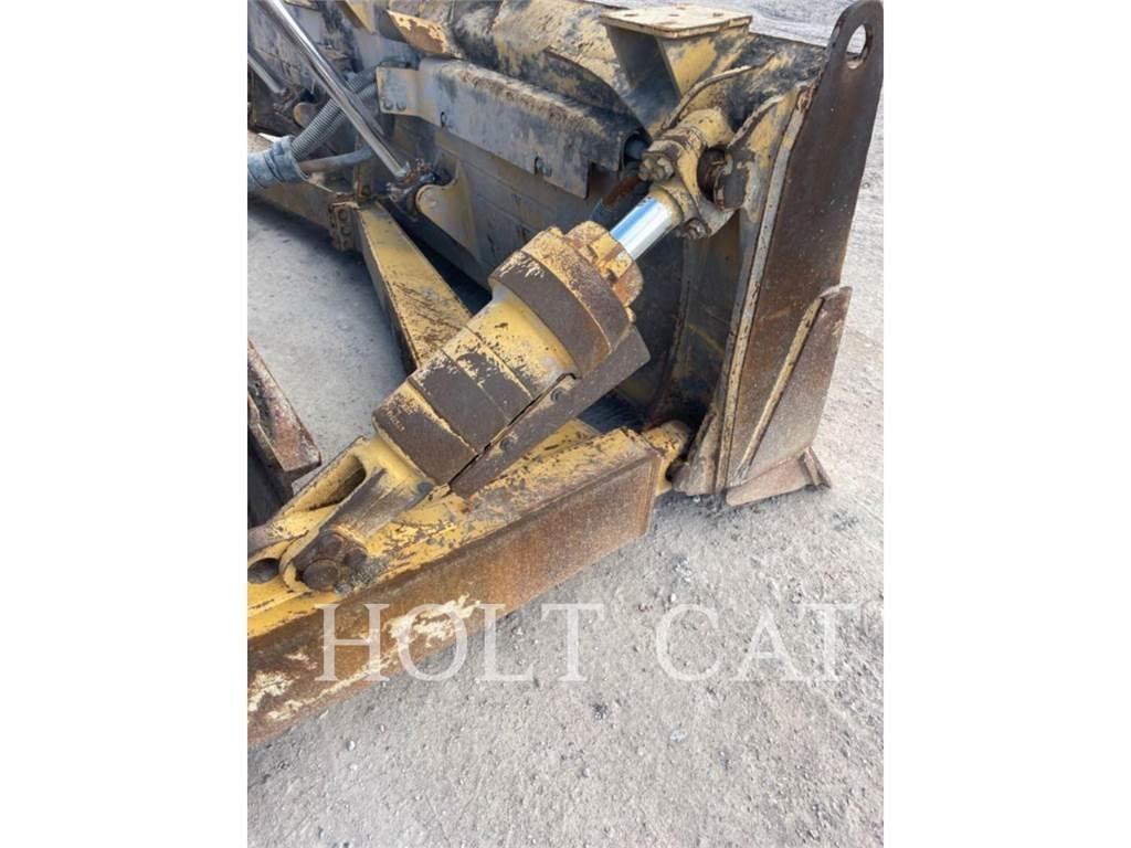 CAT D6 LGP بلدوزرات مجنزرة
