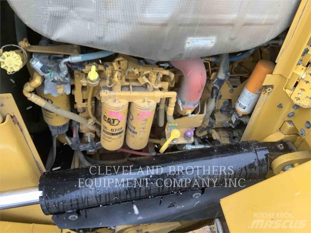 CAT D6 LGP بلدوزرات مجنزرة