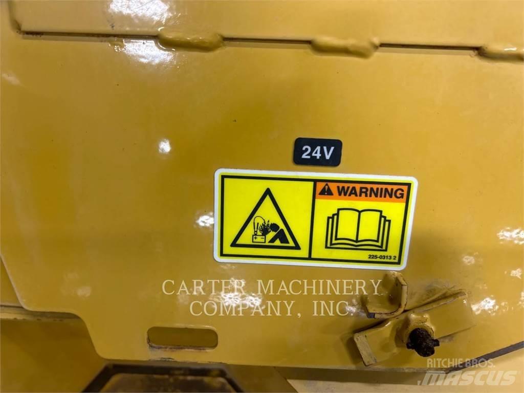 CAT D6 LGP بلدوزرات مجنزرة