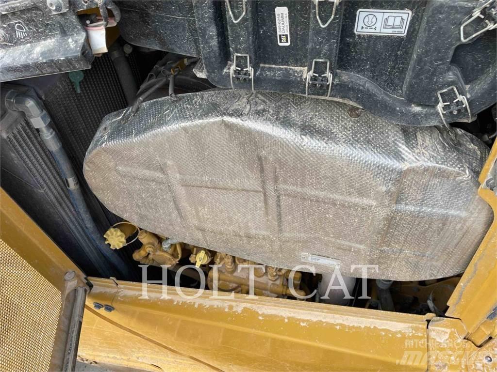 CAT D6 LGP بلدوزرات مجنزرة
