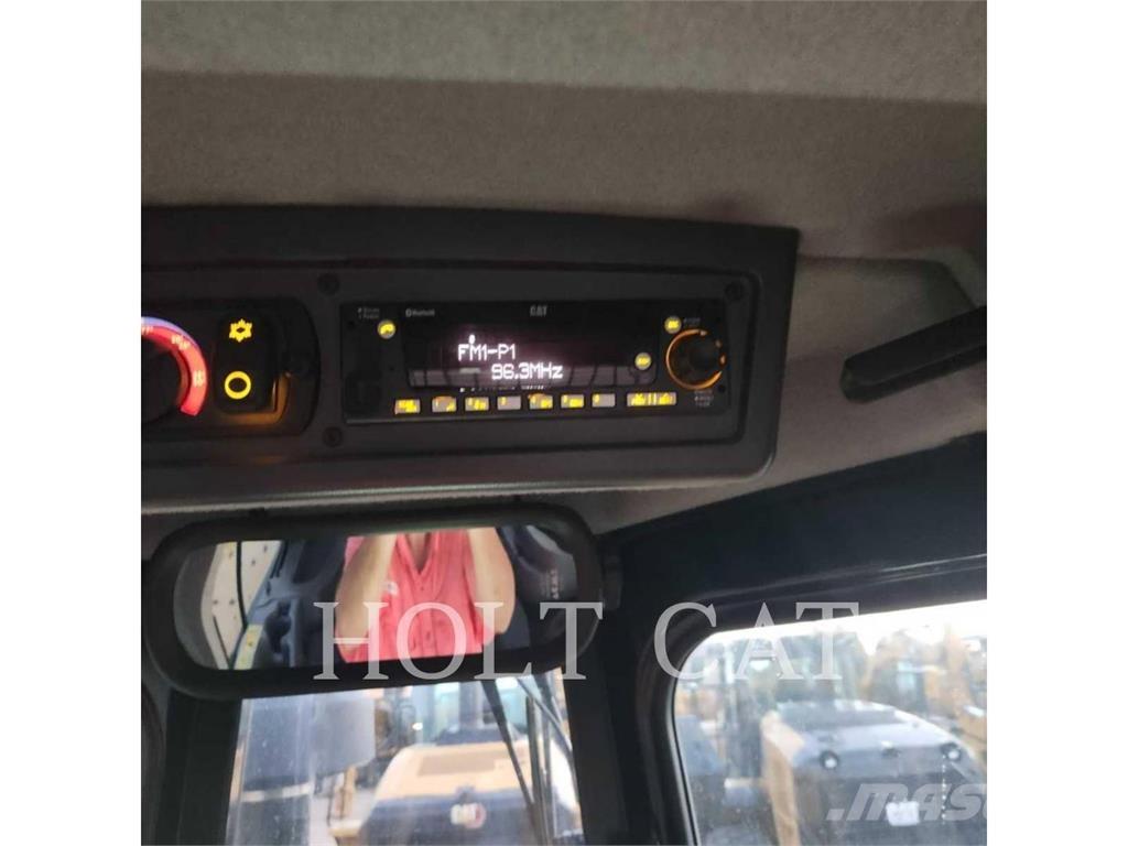 CAT D6 LGP بلدوزرات مجنزرة