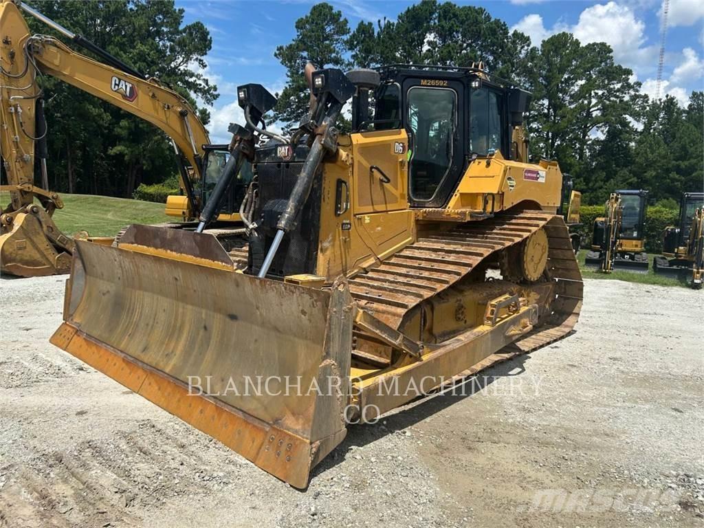 CAT D6 LGP بلدوزرات مجنزرة