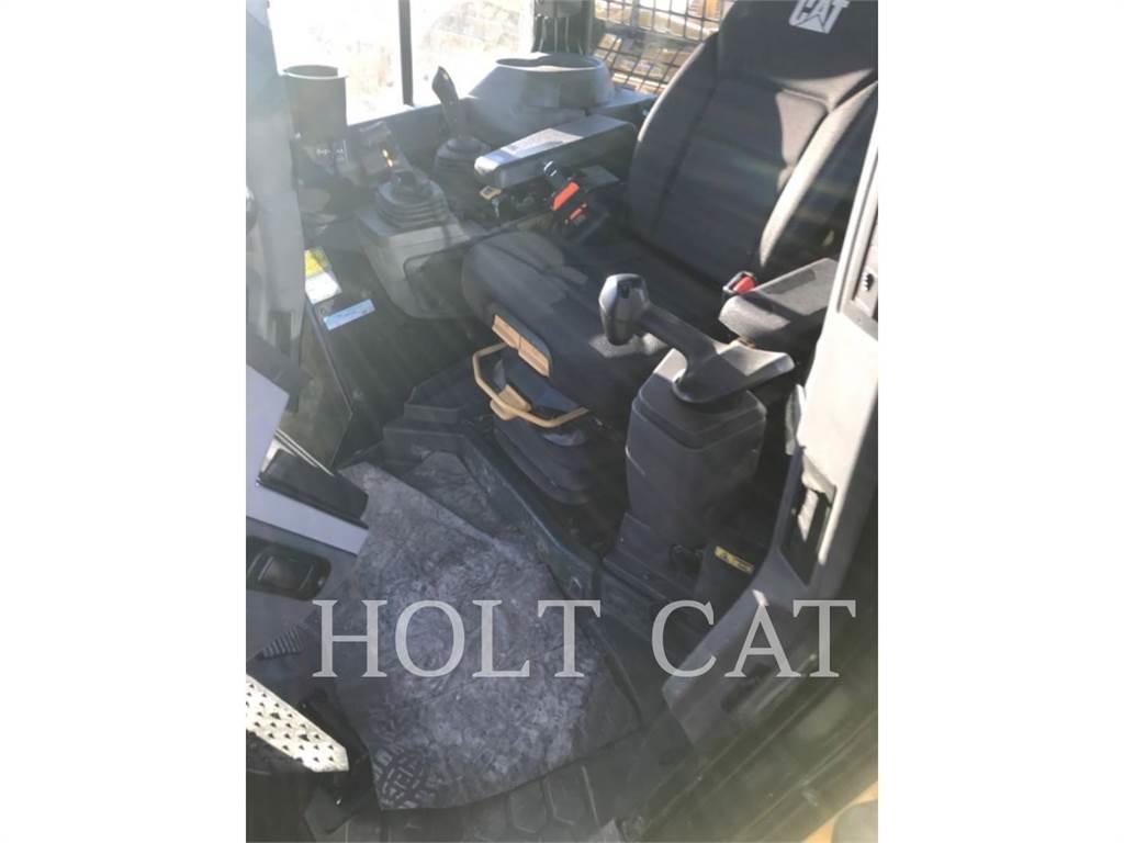 CAT D6 LGP بلدوزرات مجنزرة