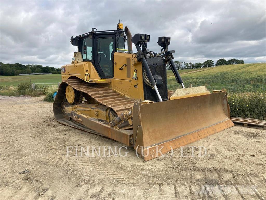 CAT D6 LGP 36 بلدوزرات مجنزرة