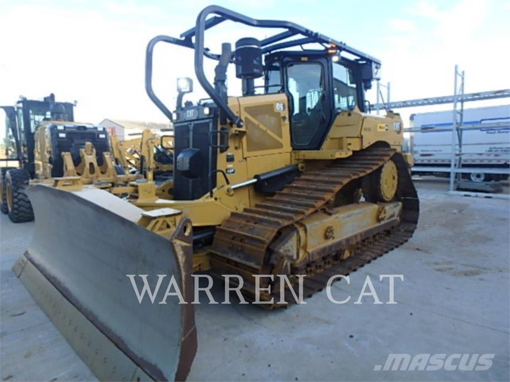 CAT D6 LGP PAT بلدوزرات مجنزرة