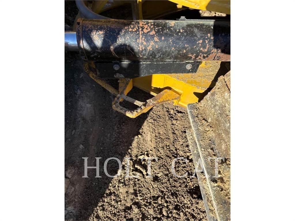 CAT D6 LGPVP بلدوزرات مجنزرة