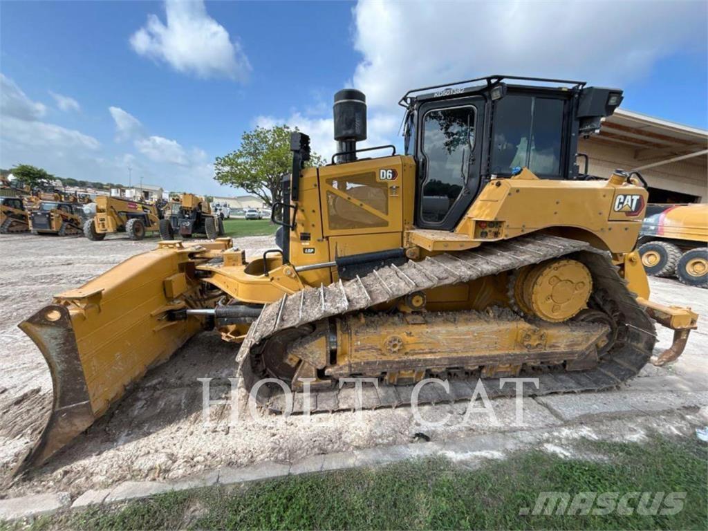 CAT D6 LGPVP بلدوزرات مجنزرة