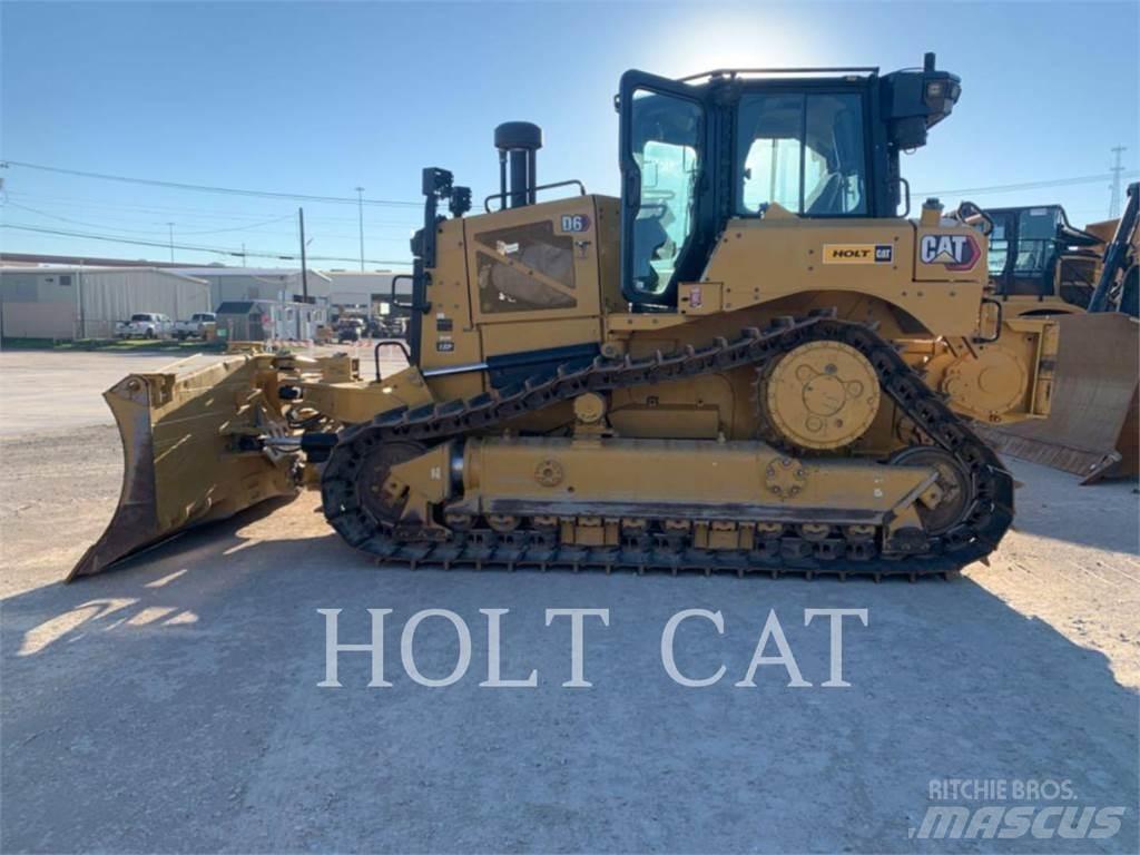 CAT D6 LGPVP3 بلدوزرات مجنزرة