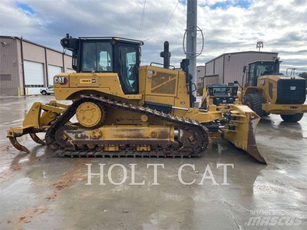 CAT D6 LGPVP3 بلدوزرات مجنزرة