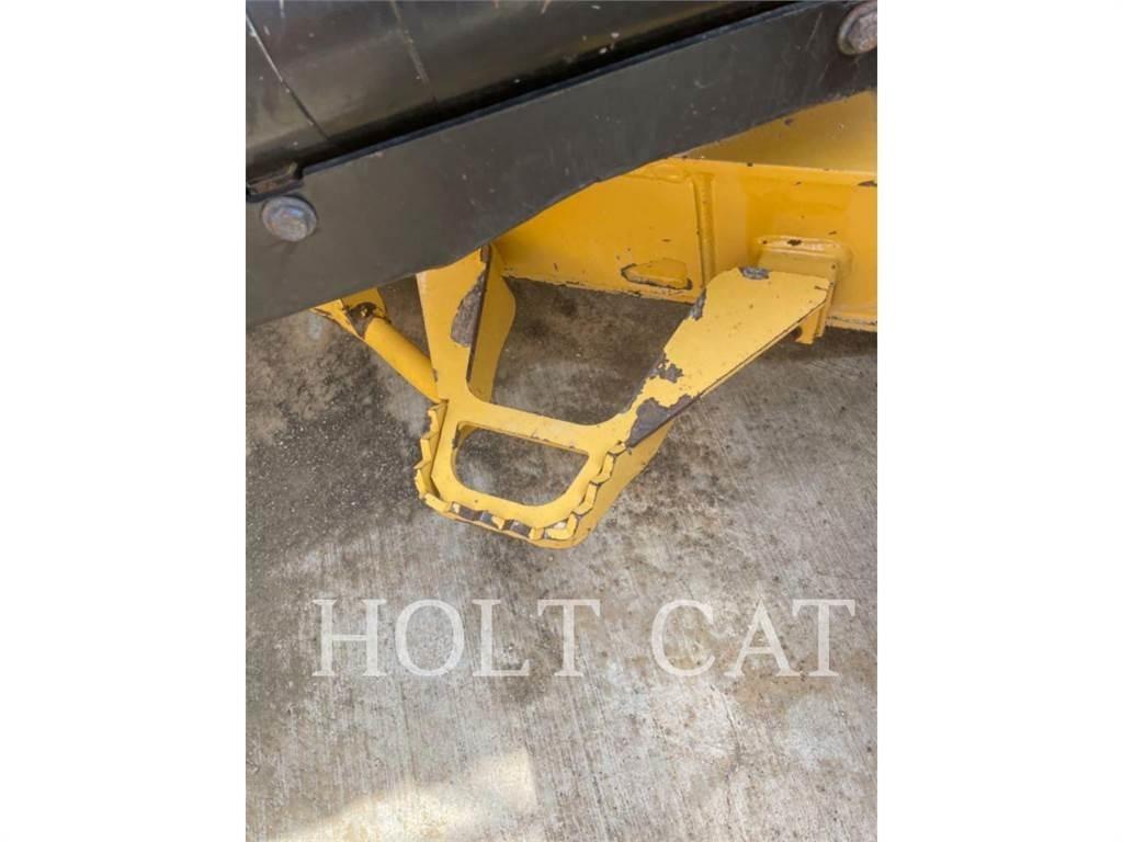 CAT D6 VP بلدوزرات مجنزرة