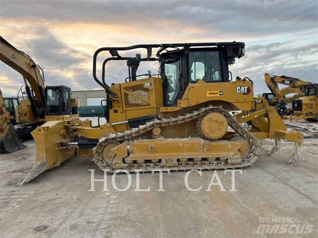 CAT D6 VP بلدوزرات مجنزرة