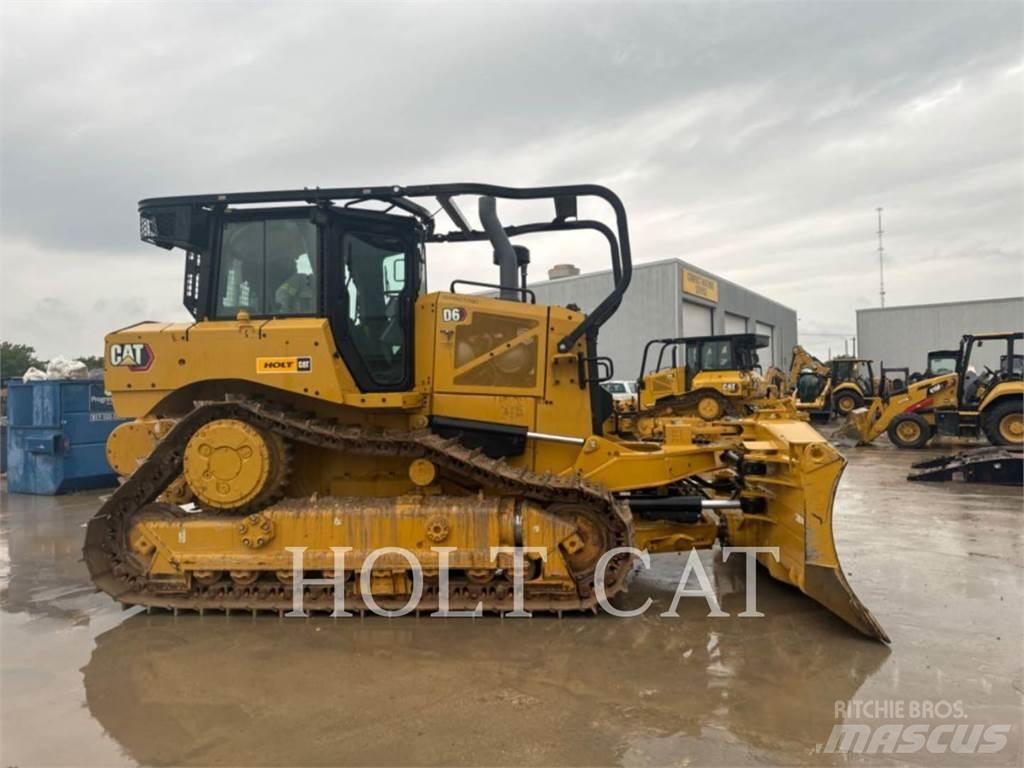 CAT D6 VP بلدوزرات مجنزرة