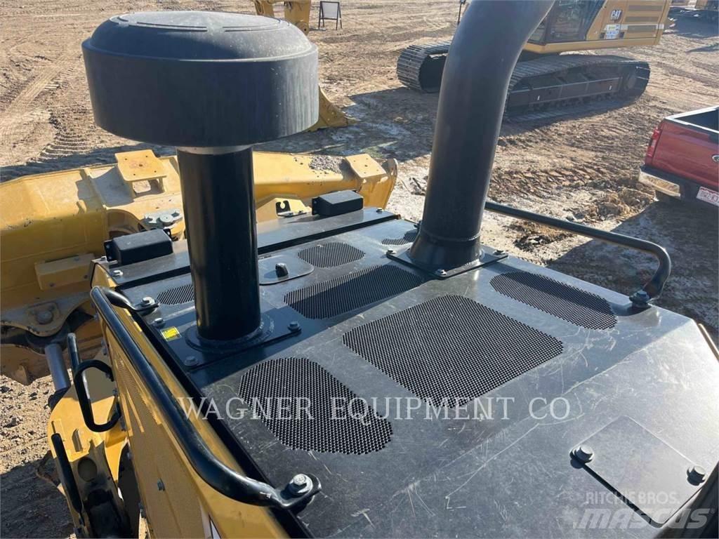 CAT D6 VP بلدوزرات مجنزرة