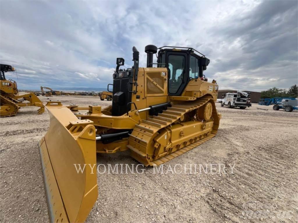 CAT D6 VP بلدوزرات مجنزرة