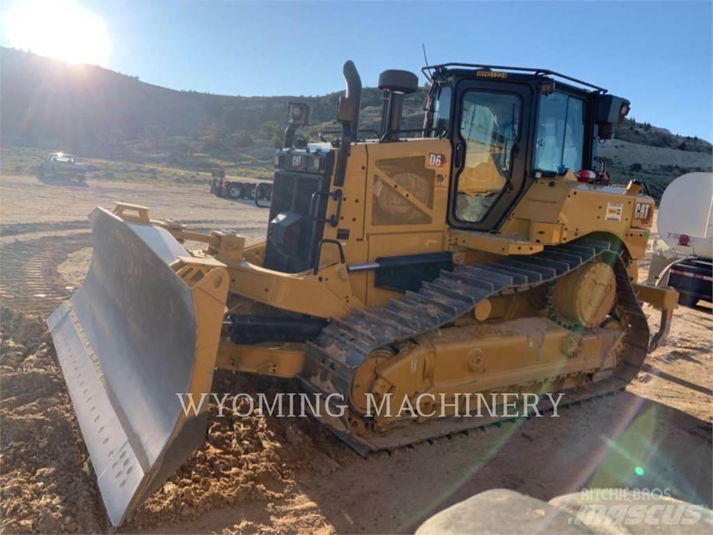 CAT D6 VP بلدوزرات مجنزرة