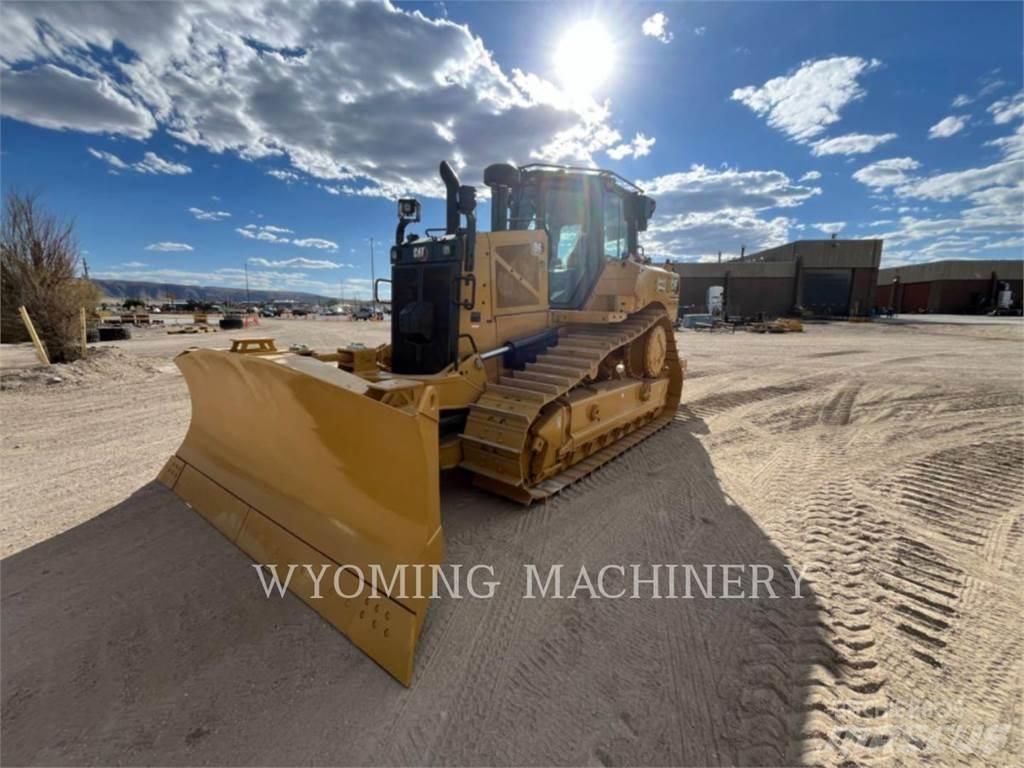 CAT D6 VP بلدوزرات مجنزرة