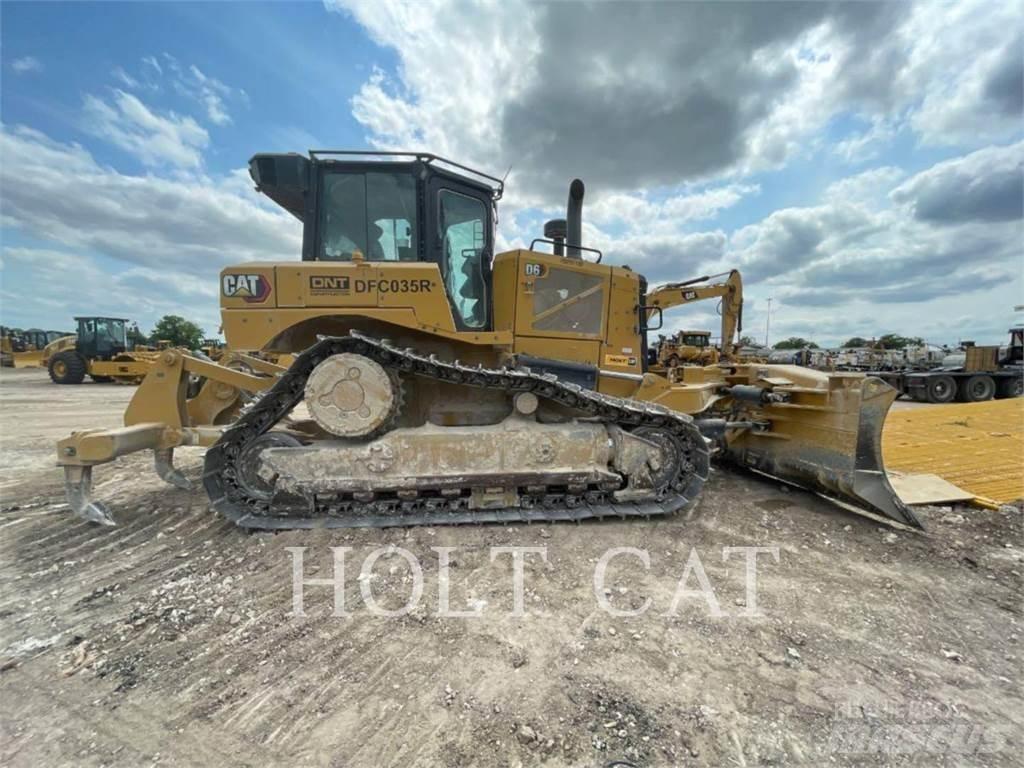CAT D6 VP بلدوزرات مجنزرة