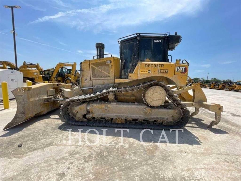 CAT D6 VP بلدوزرات مجنزرة