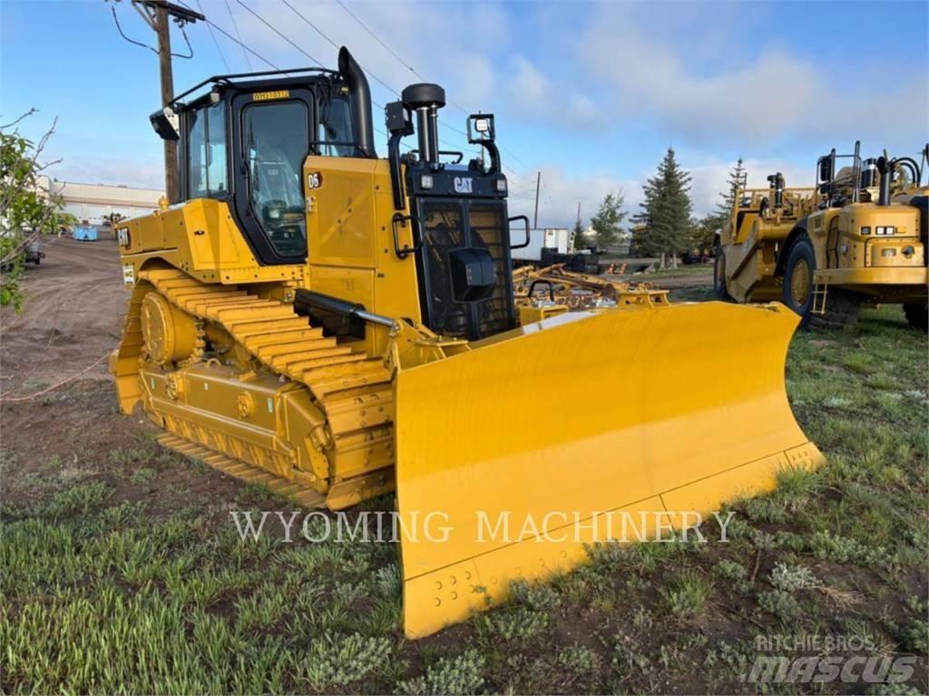CAT D6 VP بلدوزرات مجنزرة