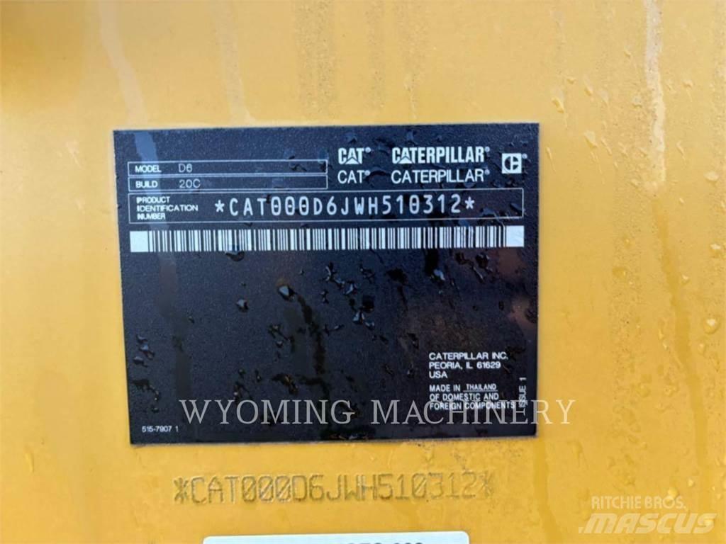 CAT D6 VP بلدوزرات مجنزرة