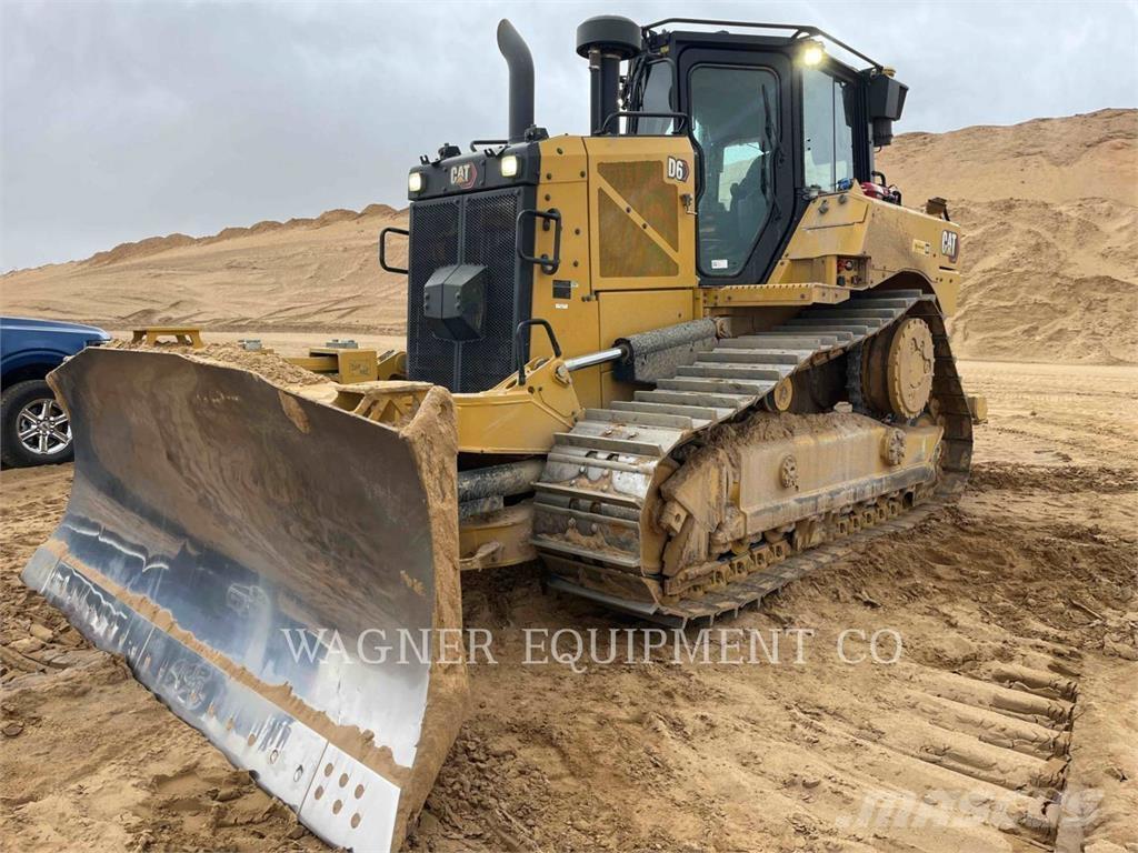 CAT D6 VP بلدوزرات مجنزرة