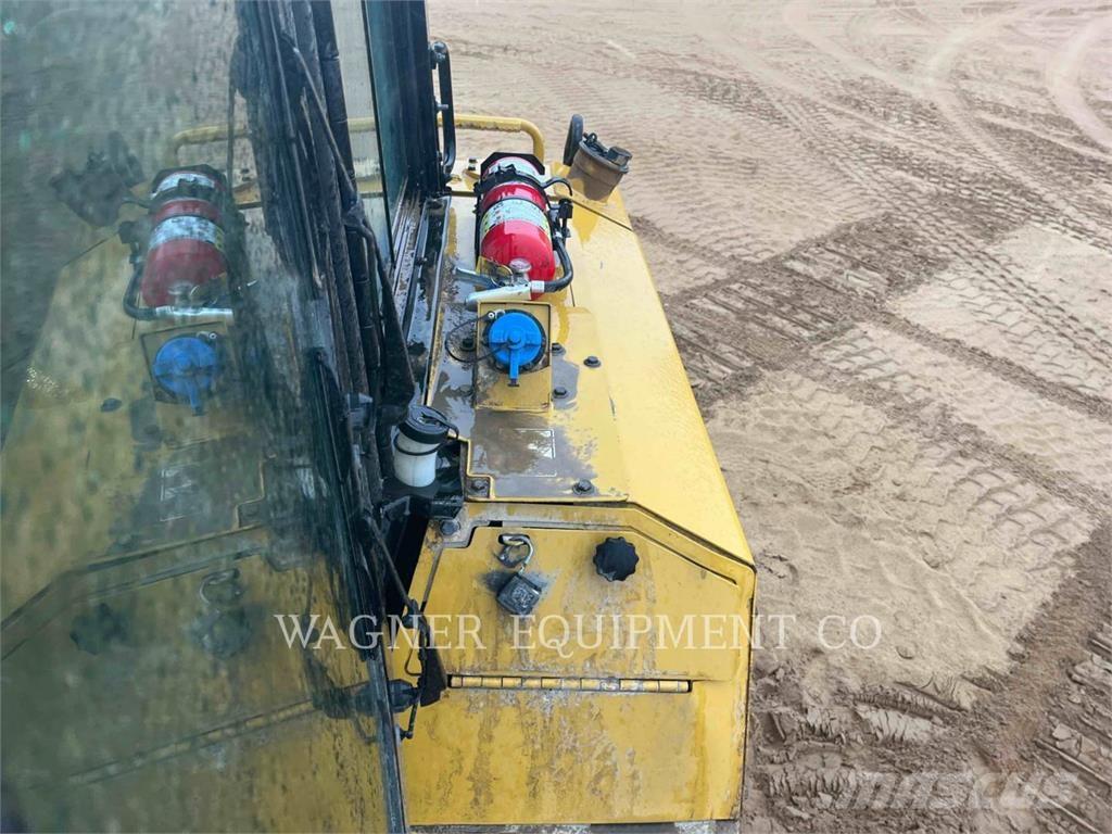 CAT D6 VP بلدوزرات مجنزرة