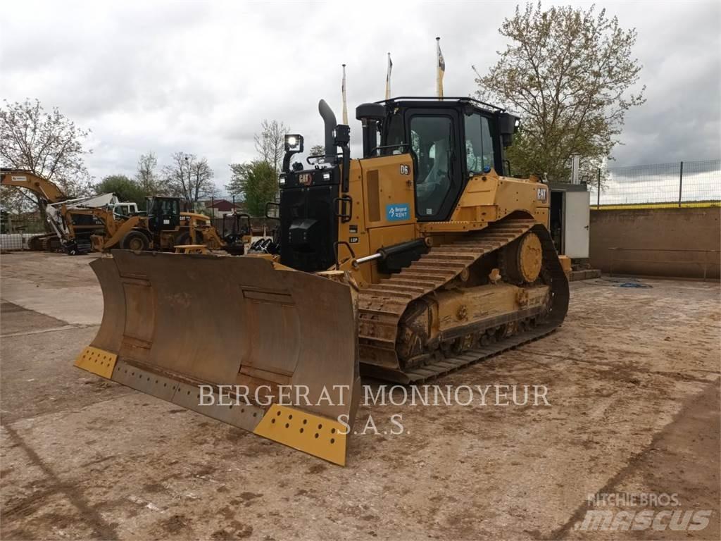 CAT D6 VPAT بلدوزرات مجنزرة