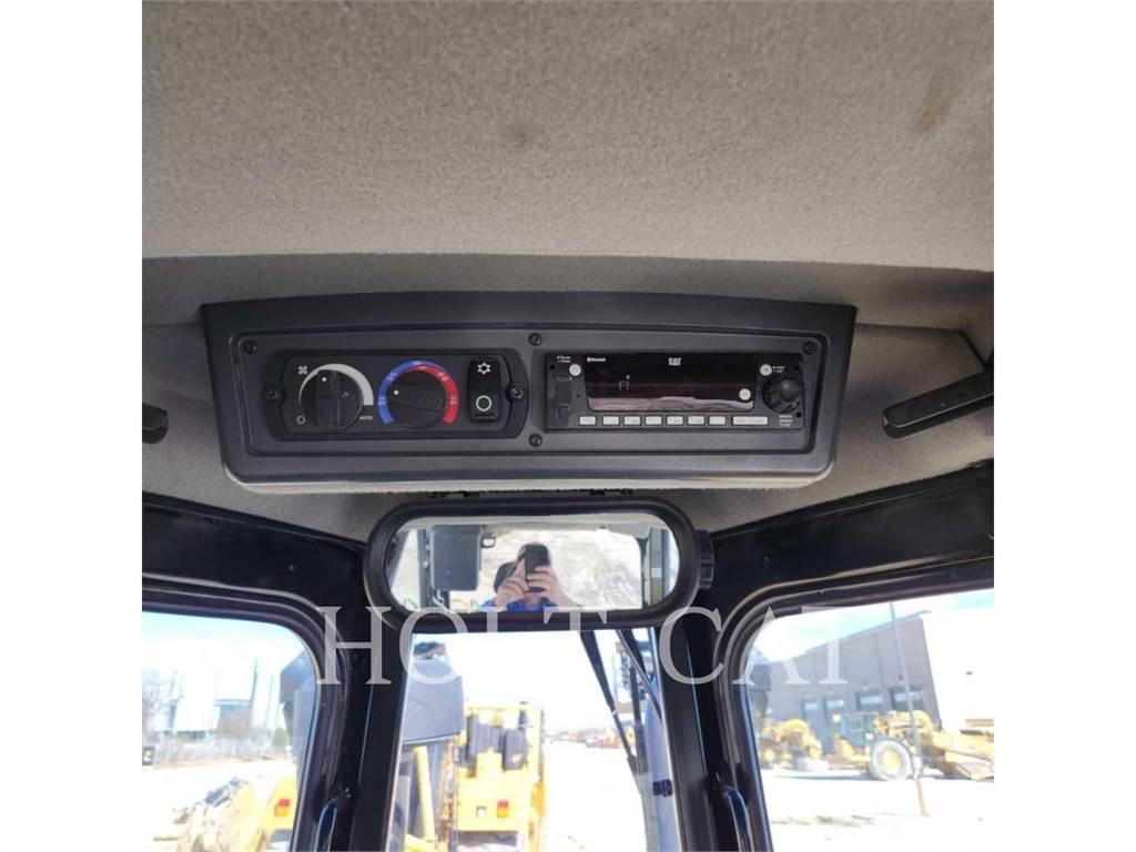 CAT D6 XE بلدوزرات مجنزرة