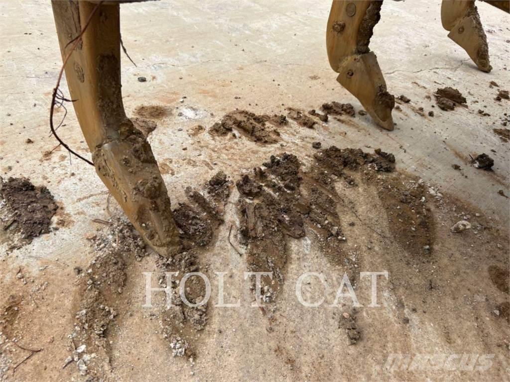 CAT D6 XE لوادر بعجل