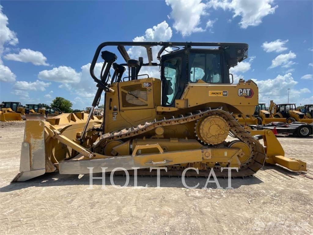 CAT D6 XELGP بلدوزرات مجنزرة