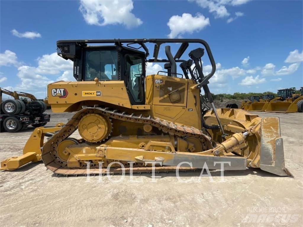 CAT D6 XELGP بلدوزرات مجنزرة