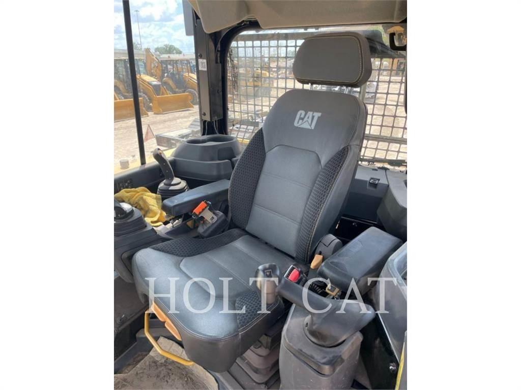 CAT D6 XELGP بلدوزرات مجنزرة