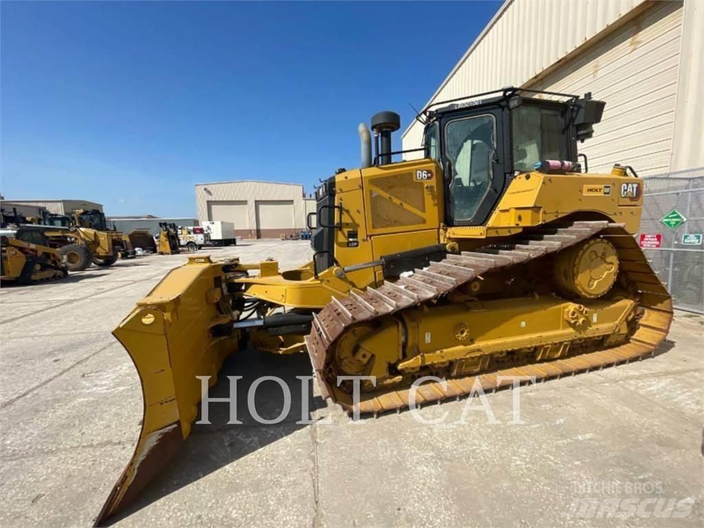 CAT D6 XELGPVP بلدوزرات مجنزرة