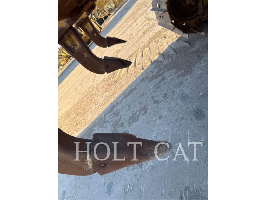 CAT D6 XELGPVP بلدوزرات مجنزرة