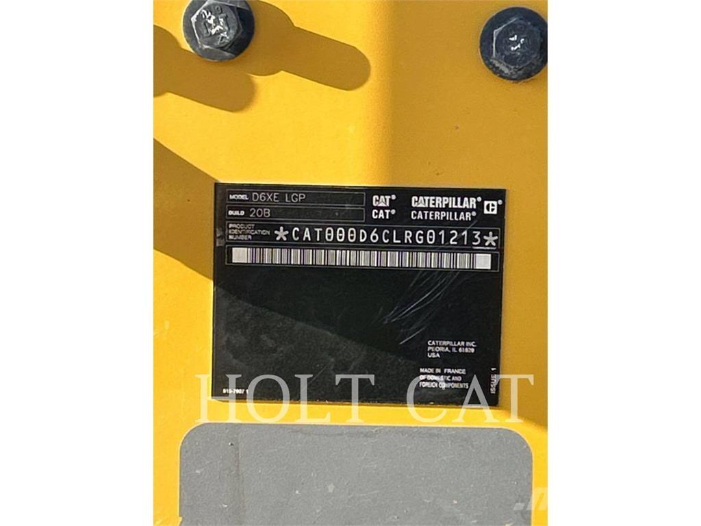 CAT D6 XELGPVP بلدوزرات مجنزرة