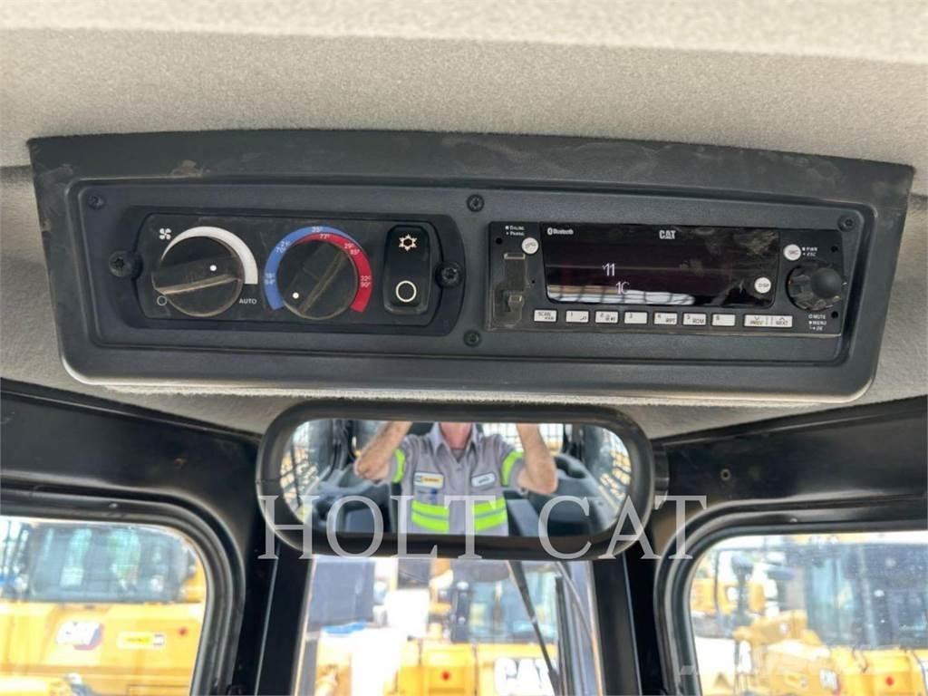 CAT D6 XEVP بلدوزرات مجنزرة