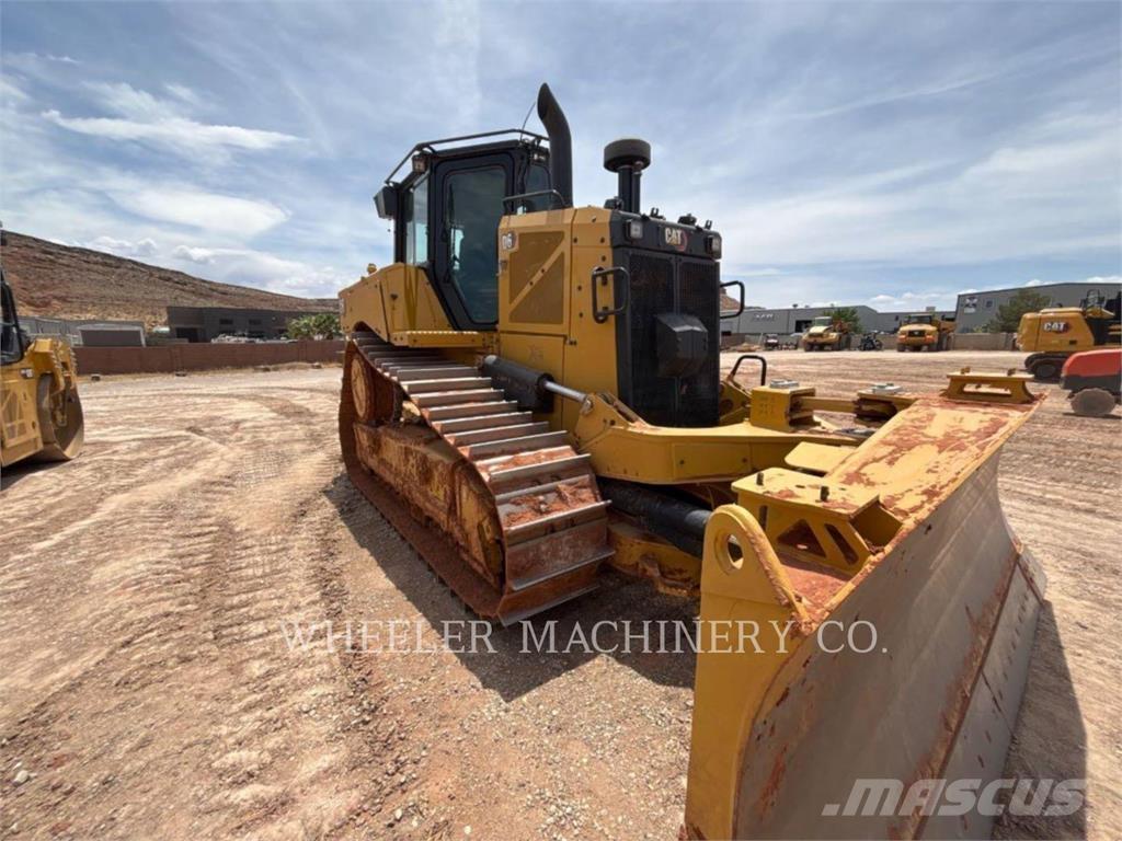 CAT D6 XL VP بلدوزرات مجنزرة
