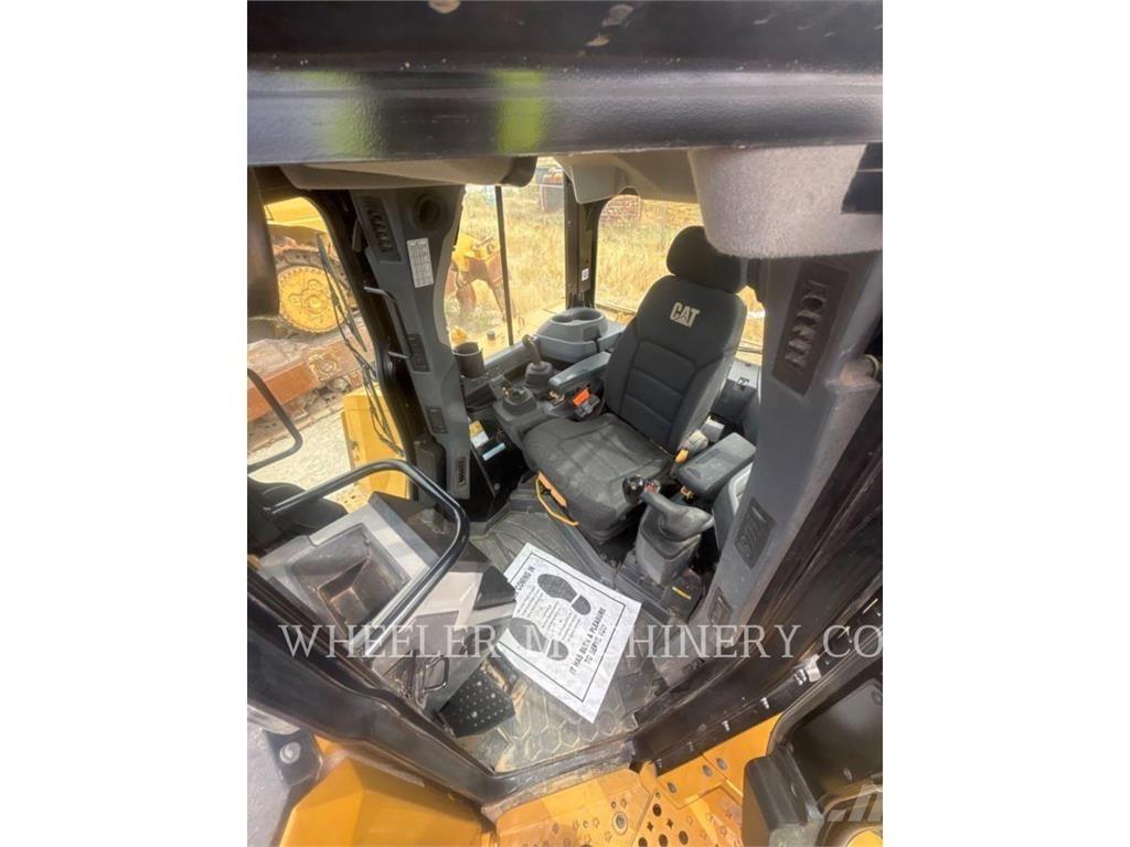 CAT D6 XL VP بلدوزرات مجنزرة