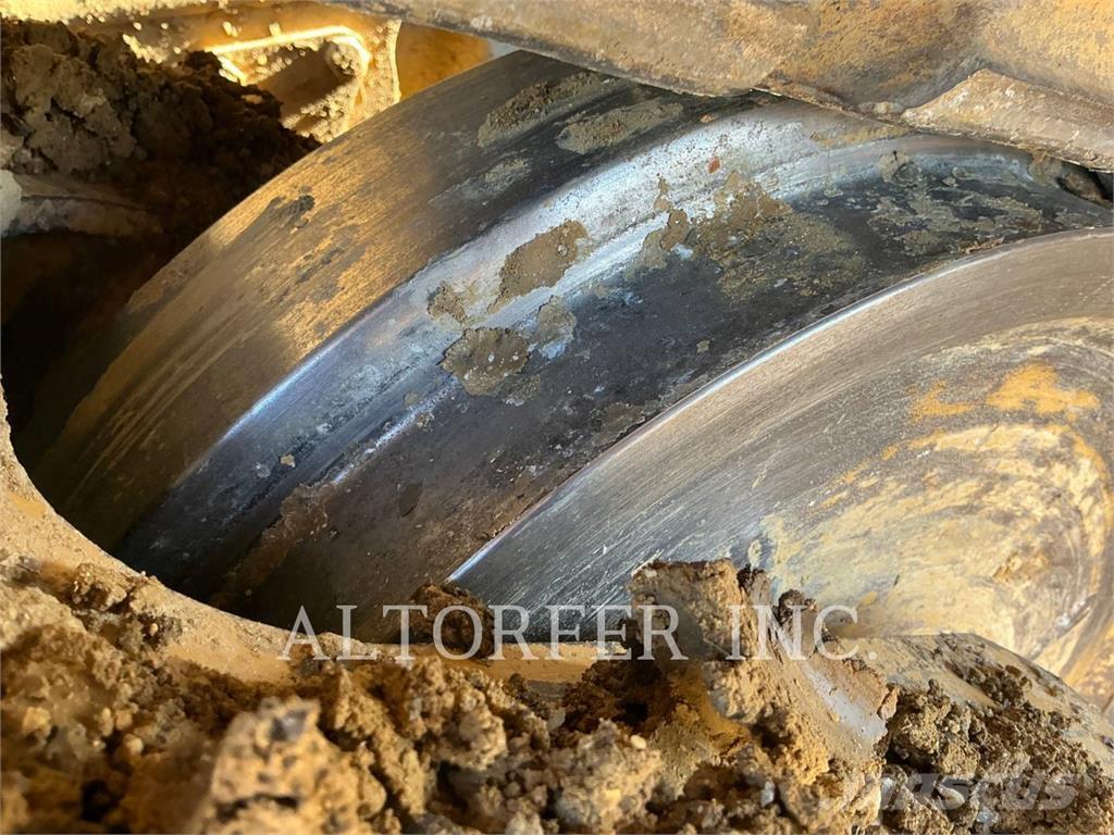 CAT D620VP بلدوزرات مجنزرة