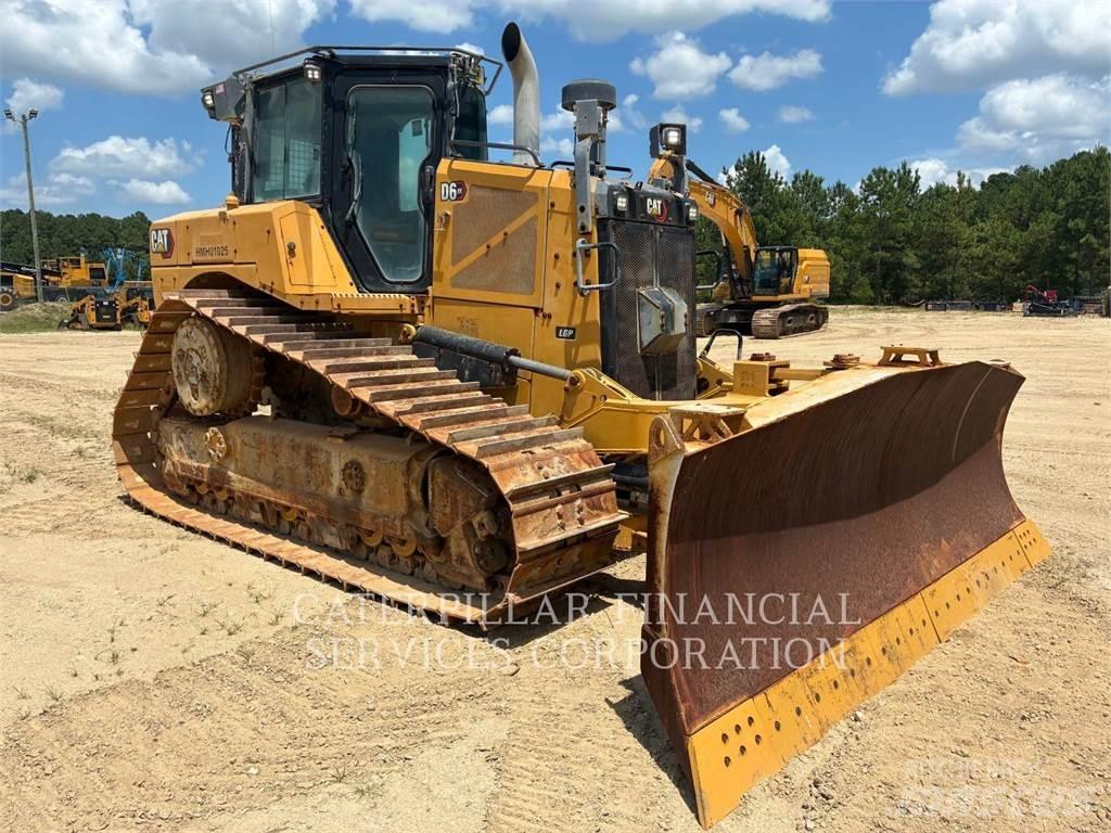 CAT D620XEVP بلدوزرات مجنزرة